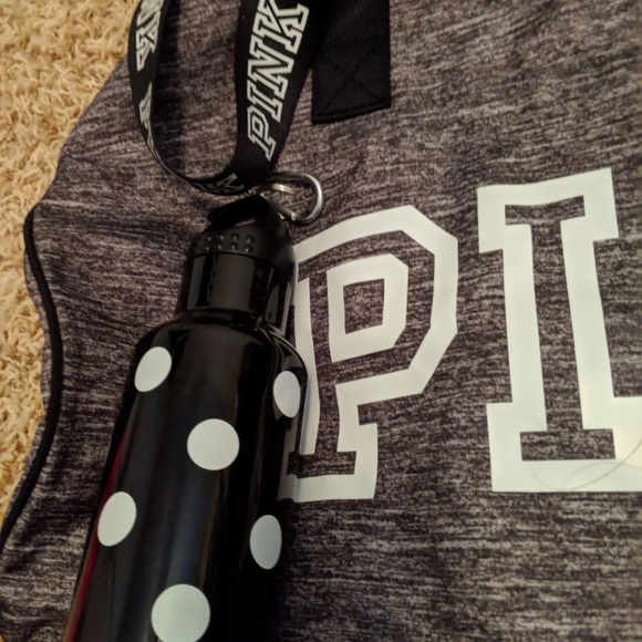 VS Pink Duffle and water bottle - Picture 4 of 7